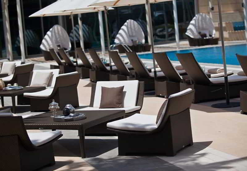 Courtyard By Marriott Doha City Center Exterior foto